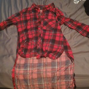 Polly & esther hi low flannel top